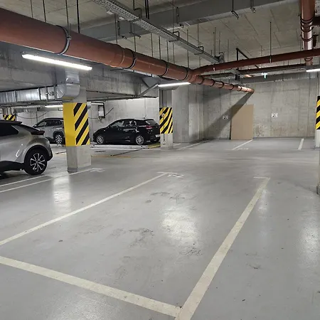 Apartment Urban Global Skyline, 25th Floor No 19, Free Garage, Self Check-in, No Deposit