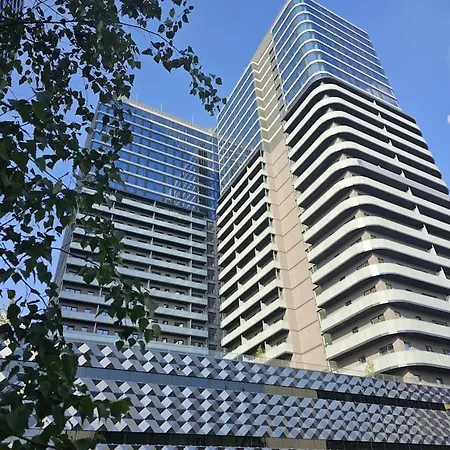 아파트 Urban Global Skyline, 25th Floor No 19, Free Garage, Self Check-in, No Deposit