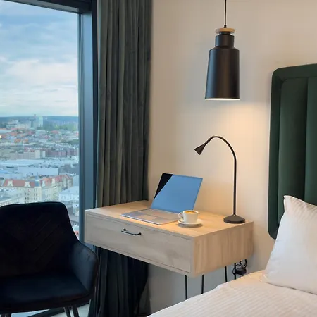 Urban Global Skyline, 25th Floor No 19, Free Garage, Self Check-in, No Deposit *