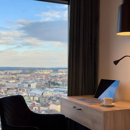 Urban Global Skyline, 25th Floor No 19, Free Garage, Self Check-in, No Deposit * 카토비체