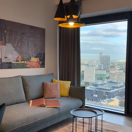 Urban Global Skyline - 25th Floor No 19 - Air Condition - Free Garage Apartment *