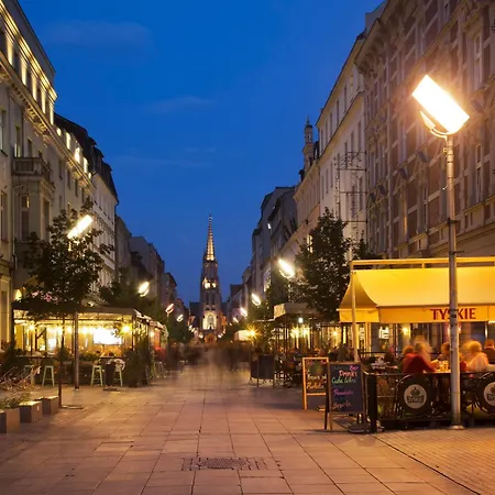 Urban Global Skyline, 25th Floor No 19, Free Garage, Self Check-in, No Deposit Apartment Katowice