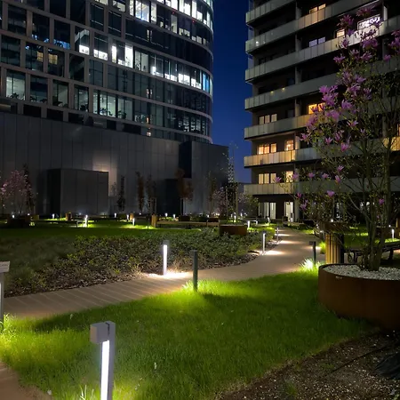 Urban Global Skyline - 25th Floor No 19 - Air Condition - Free Garage Appartement *