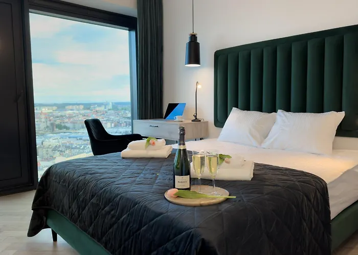 Urban Global Skyline, 25th Floor No 19, Free Garage, Self Check-in, No Deposit *