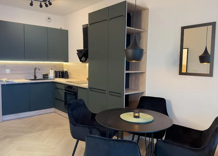 Urban Global Skyline, 25th Floor No 19, Free Garage, Self Check-in, No Deposit Katowice