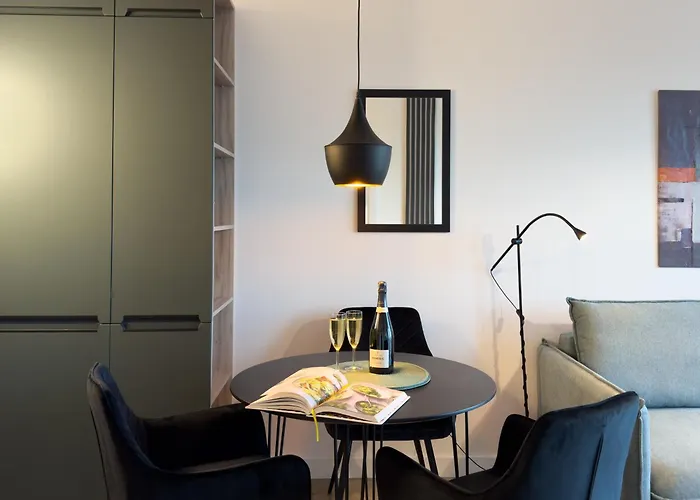 Apartman Urban Global Skyline, 25th Floor No 19, Free Garage, Self Check-in, No Deposit Katowice