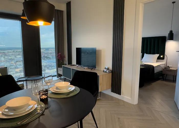 Urban Global Skyline, 25th Floor No 19, Free Garage, Self Check-in, No Deposit Katowice