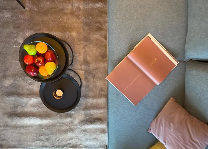 Urban Global Skyline, 25th Floor No 19, Free Garage, Self Check-in, No Deposit Appartement *