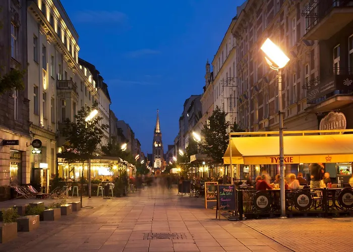 Urban Global Skyline, 25th Floor No 19, Free Garage, Self Check-in, No Deposit Appartement Katowice