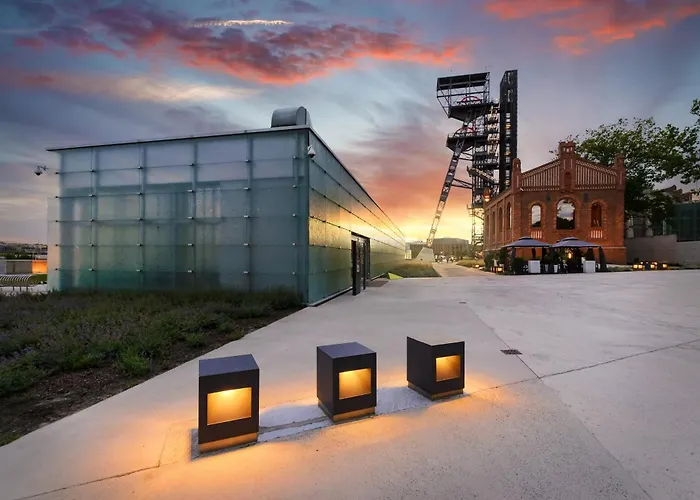 Urban Global Skyline, 25th Floor No 19, Free Garage, Self Check-in, No Deposit *